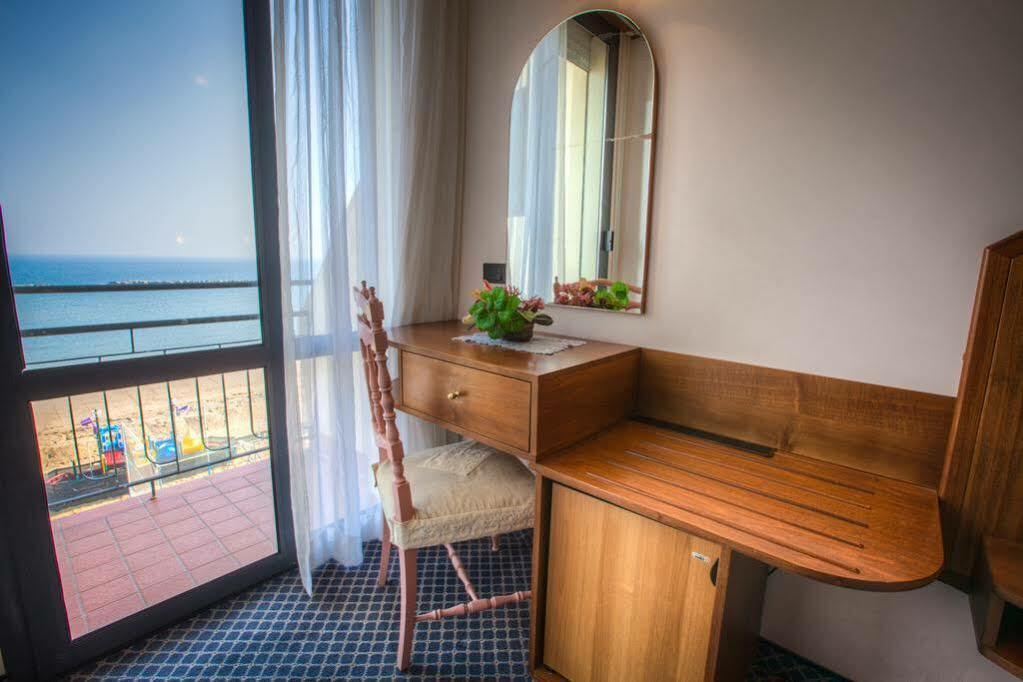 Hotel Strand Bellaria-Igea Marina Exterior foto